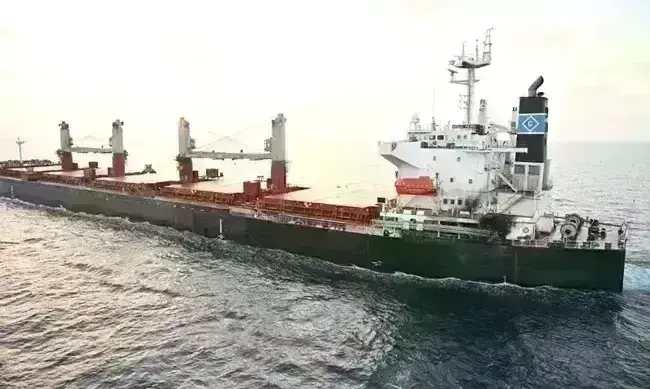 यमन के पास एक और जहाज पर ड्रोन हमला,  9 भारतीयों समेत सभी क्रू मेंबर्स को बचाया गया