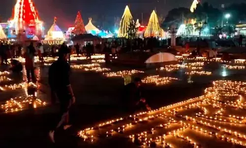मप्र में मनाई गई राम दीपावली, एक लाख दीयों से जगमग हुआ महाकाल का आंगन