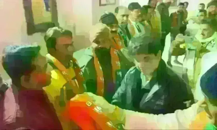 लोकसभा चुनाव से पहले ज्योतिरादित्य सिंधिया ने कांग्रेस को दिया झटका, 228 कार्यकर्ताओं को भाजपा की दिलाई सदस्यता