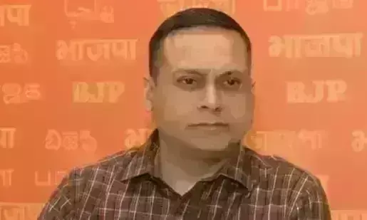 ममता बनर्जी के गठबंधन से अलग होने पर भाजपा ने कसा तंज, कहा - ये हताशा का संकेत ममता बनर्जी के गठबंधन से अलग होने पर भाजपा ने कसा तंज, कहा - ये हताशा का संकेत