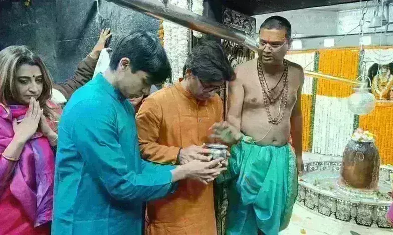 प्रसिद्ध गायक शान ने किए भगवान महाकाल के दर्शन, भस्मारती में हुए शामिल