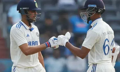 Hyderabad Test, 1st day:  246 रनों पर सिमटी इंग्लैंड, भारत ने 1 विकेट पर बनाए 119 रन