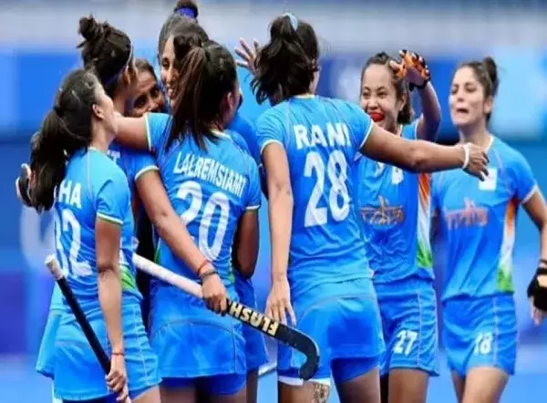 हॉकी5एस महिला विश्व कप : न्यूजीलैंड को 11-1 से हराकर सेमीफाइनल में पहुंचा भारत