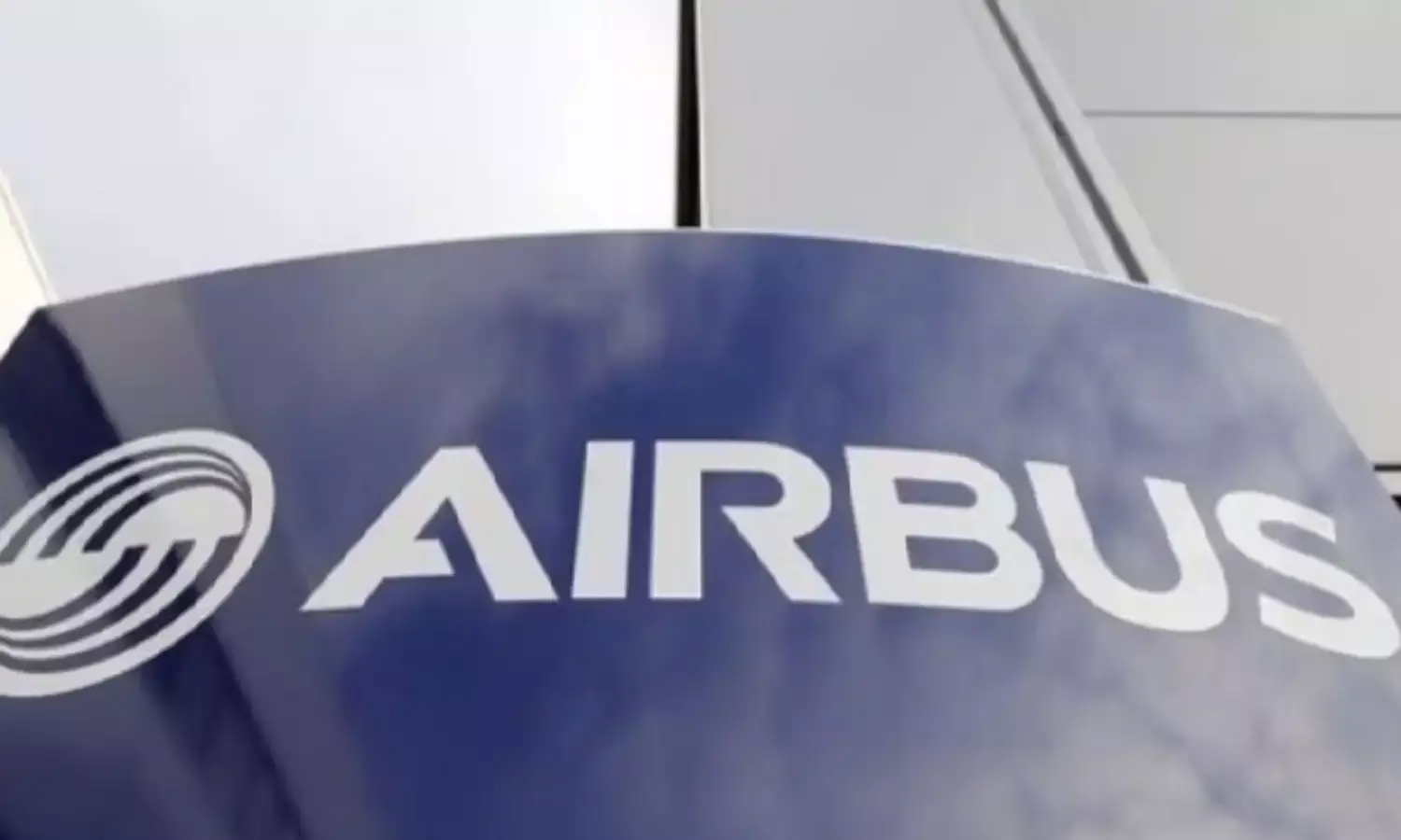 फ्रांसीसी कंपनी एयरबस भारत में टाटा समूह के साथ बनाएगी एच-125 हेलीकॉप्टर