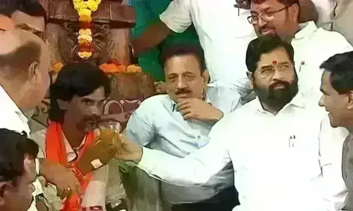 मराठा आरक्षण आंदोलन खत्म, मनोज जरांगे ने मुख्यमंत्री शिंदे के हाथों जूस पीकर खत्म की भूख हड़ताल