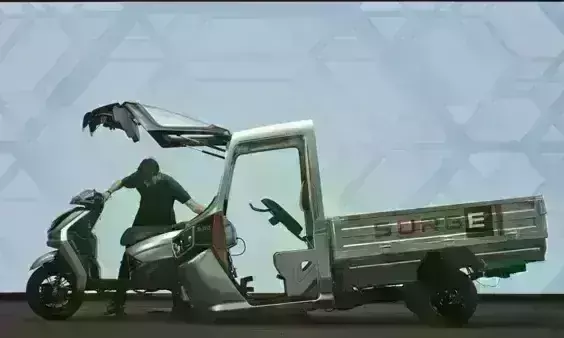 Hero ने पेश किया अनोखा इल्केट्रिक व्हीकल, मिनटों में 3 व्हीलर ऑटो बन जाएगा 2 व्हीलर स्कूटर