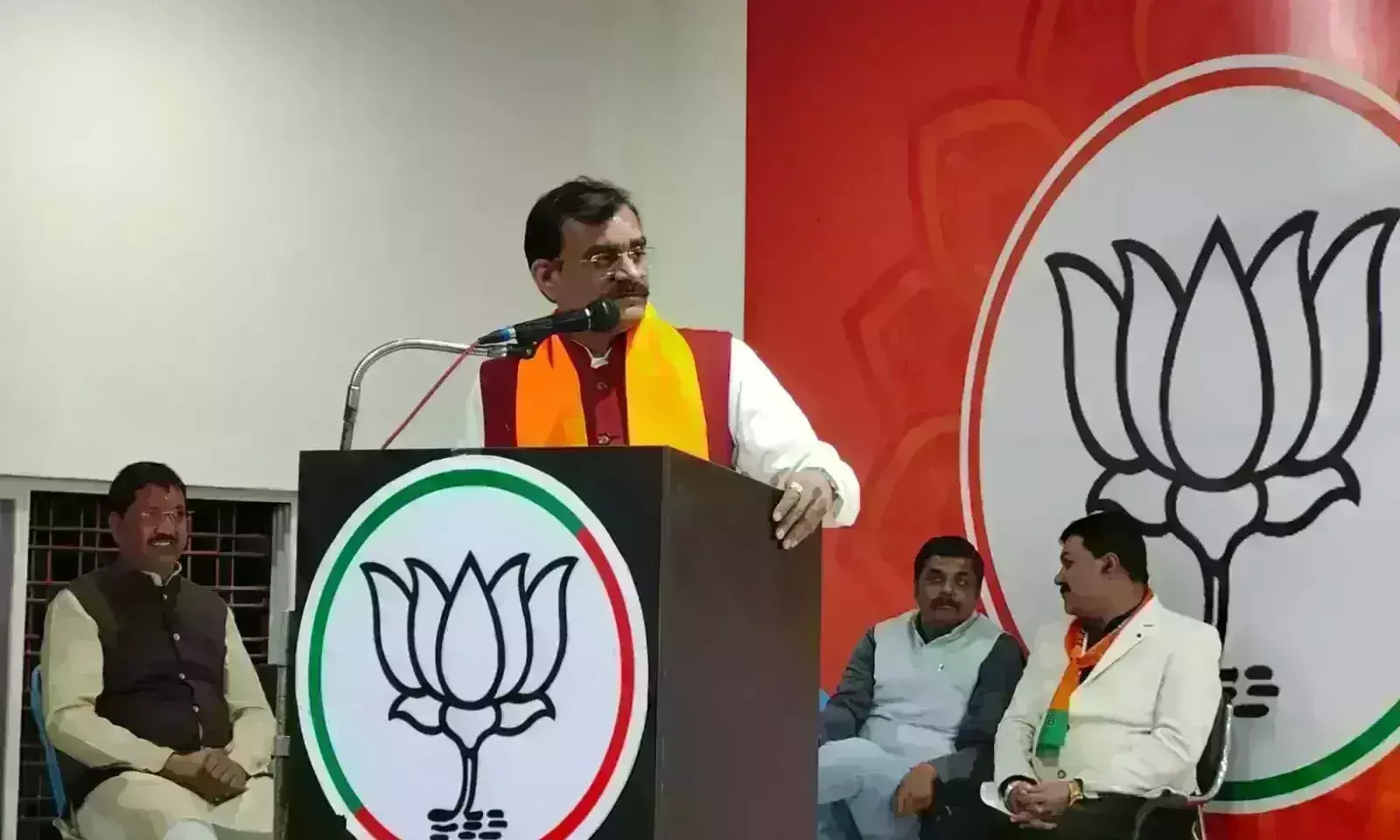 वीडी शर्मा ने कहा - हर बूथ पर 10 प्रतिशत वोट बढ़ाने के साथ कांग्रेस मुक्त बनाना है