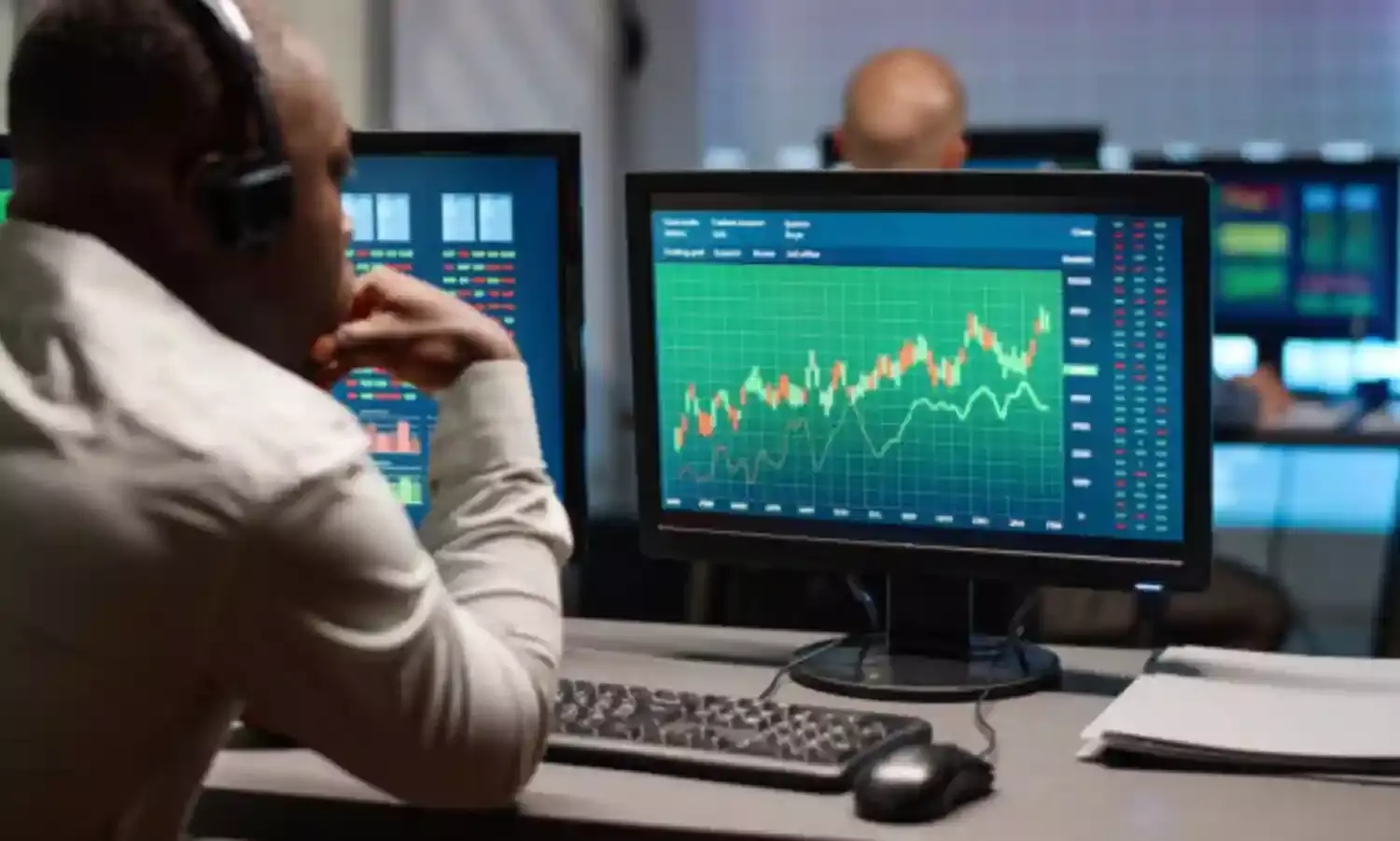 ग्लोबल मार्केट से कमजोर संकेत, एशिया में मिला-जुला कारोबार