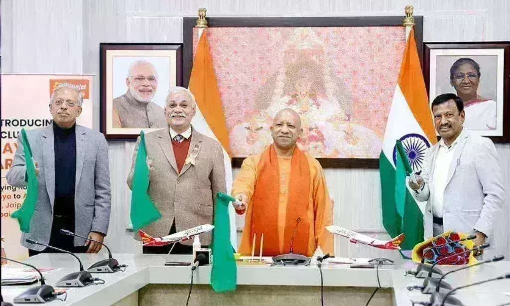 अयोध्या को मिली 8 फ्लाइट की सौगात, जानिए किन शहरों से शुरु हुई विमान सेवा ?