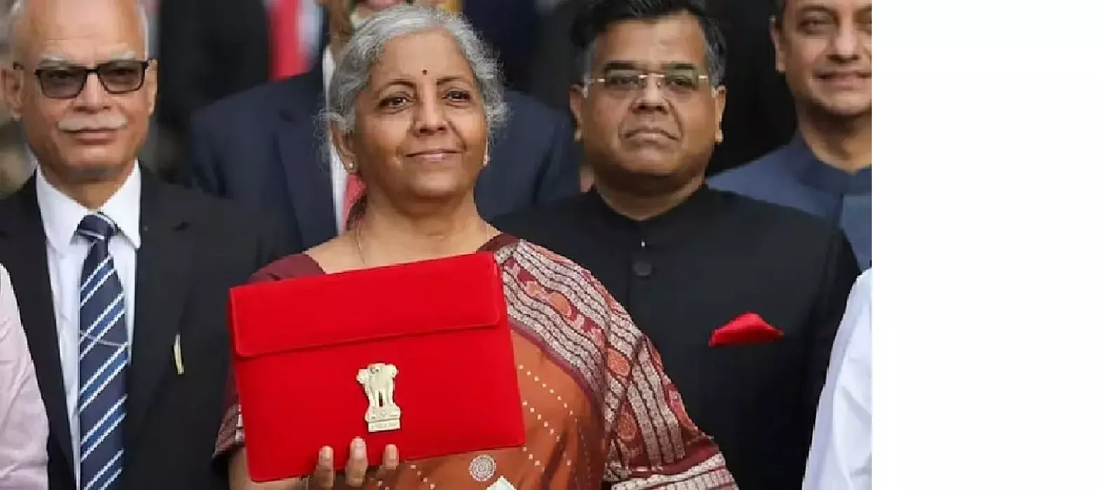 वित्त मंत्री निर्मला सीतारमण 11 बजे प्रस्तुत करेंगी अंतरिम बजट 2024