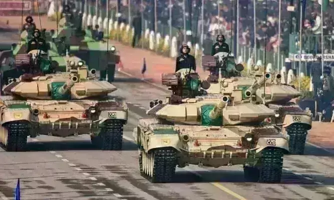 बजट में रक्षा क्षेत्र को मिले 6.2 लाख करोड़, आत्मनिर्भरता बढ़ाने के लिए डीप-टेक टेक्नोलॉजी लाने का वादा