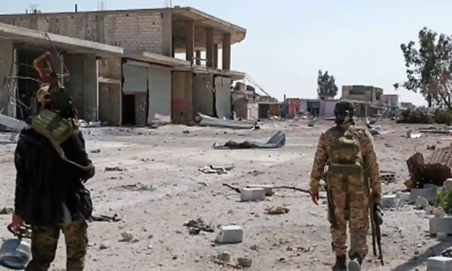 अमेरिका ने इराक और सीरिया में ईरान के 85 से ज्यादा ठिकानों पर बमवर्षक विमानों से हमला किया