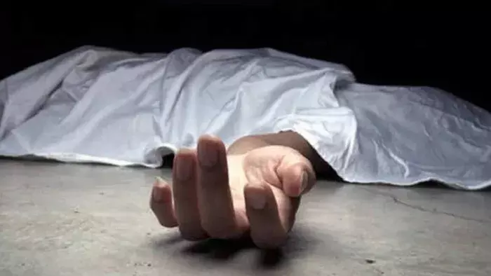 एमएलए हॉस्टल में विधायक के सुरक्षाकर्मी का शव मिला एमएलए हॉस्टल में विधायक के सुरक्षाकर्मी का शव मिला