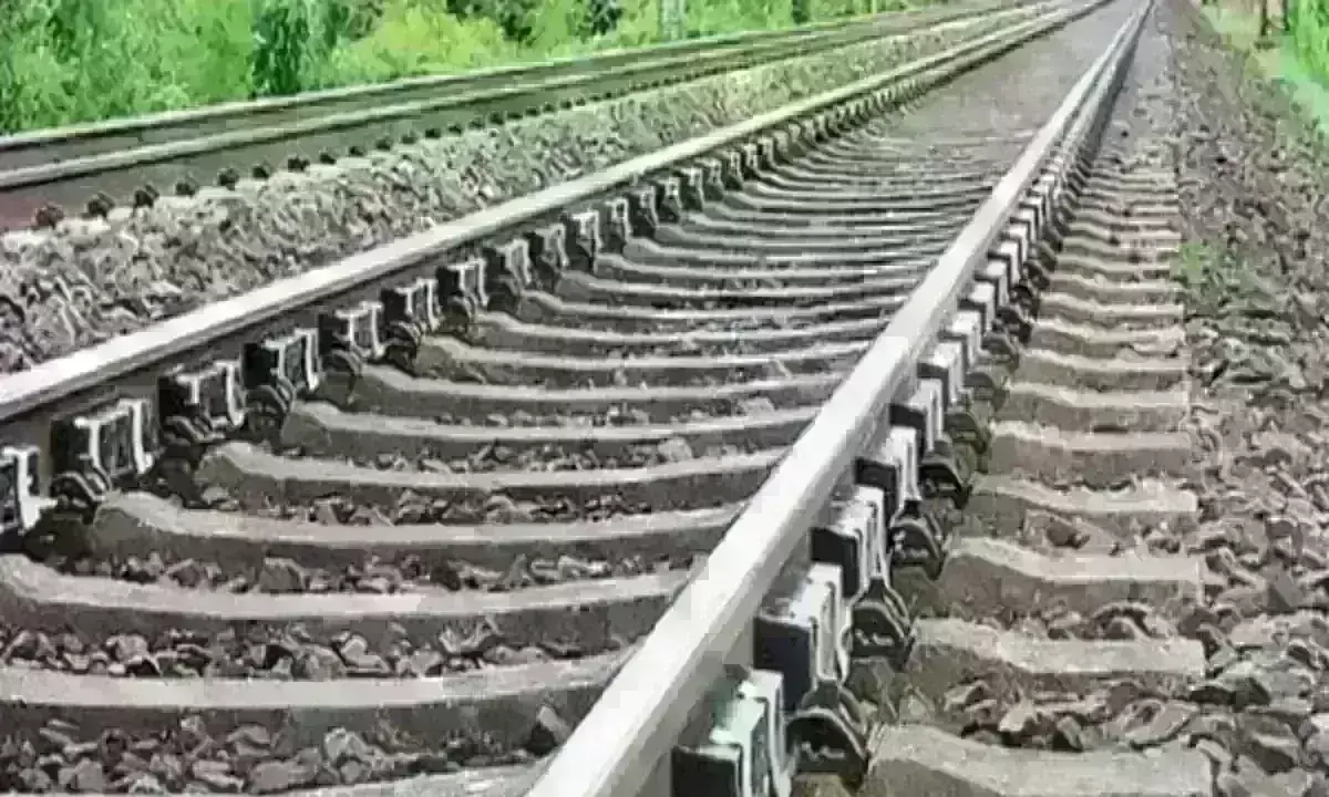 अंतिम चरण में पहुंचा तीसरी लाइन का काम, अप्रैल से दौड़ेंगी ट्रेनें