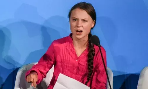 न्यायाधीश ने जलवायु कार्यकर्ता थनबर्ग को तेल-गैस सम्मेलन में बाधा डालने के आरोपों से किया बरी