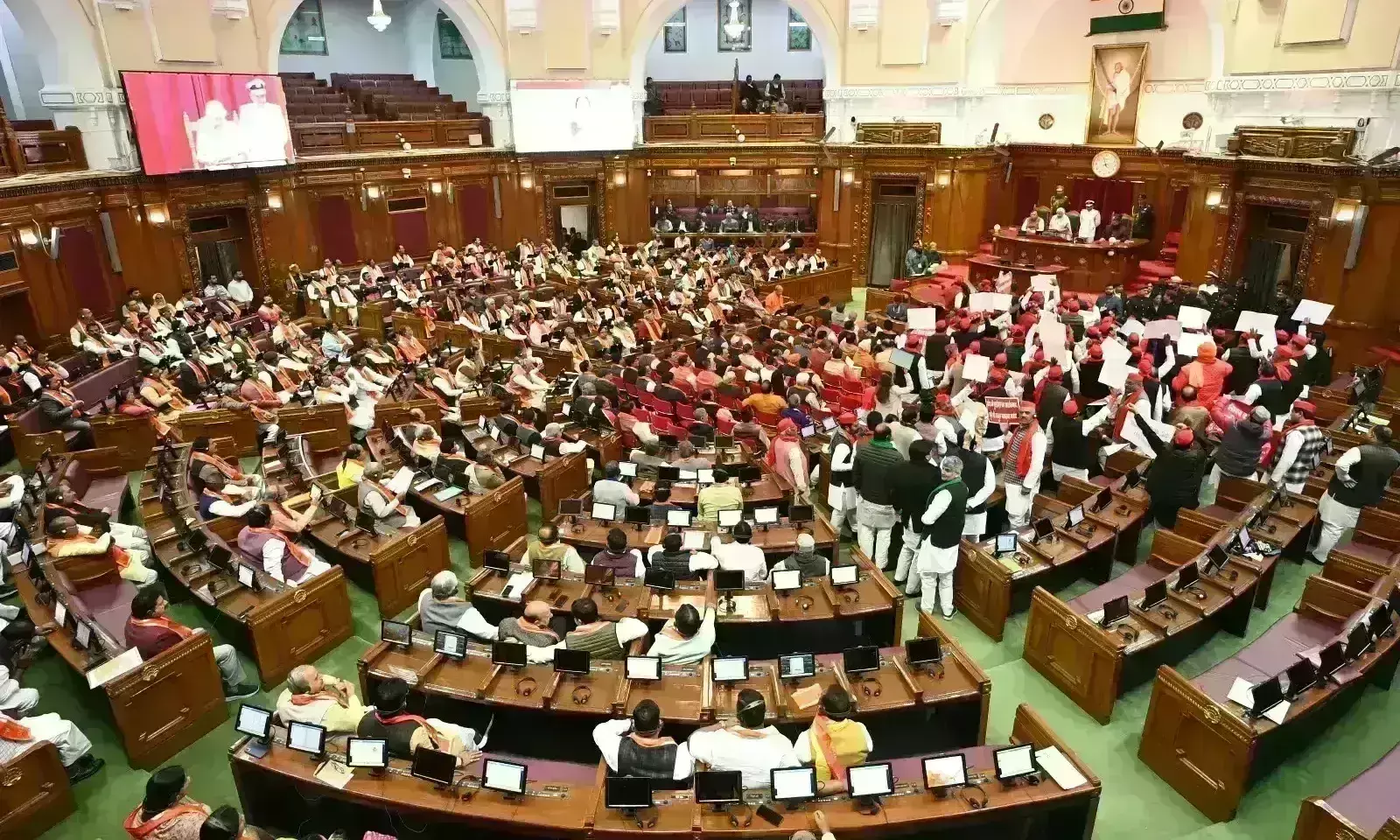 उप्र बजट सत्र: विधायकों के निधन पर सदन में दो मिनट का मौन, दी गई श्रद्धांजलि