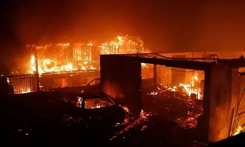 चिली की जंगलों में लगी आग, 19 की मौत, 1100 घर नष्ट