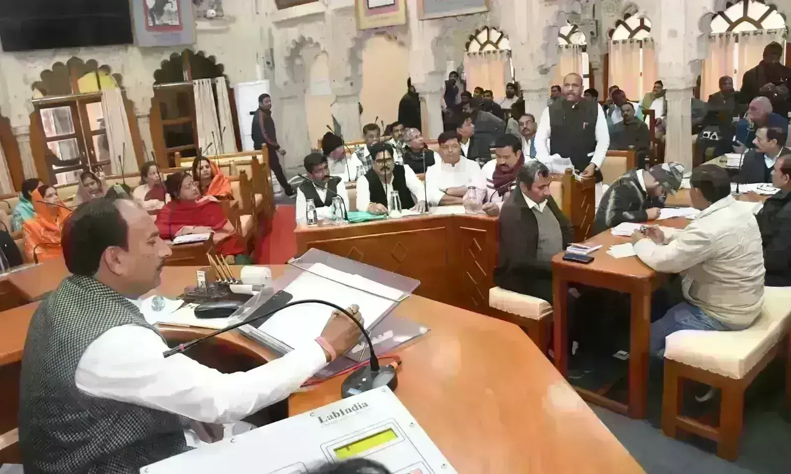 पीएम आवास योजना के हितग्राहियों फर्जी पट्टे बांटे, जानकारी मांगों तो मिलते है गोल मोल जबाव