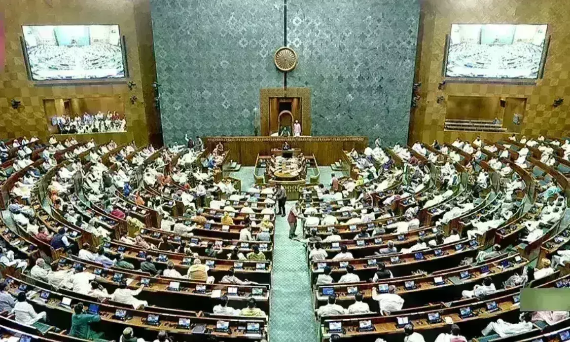 लोकसभा में जम्मू-कश्मीर लोकल बॉडीज बिल पास, डीएमके सांसद के बयान पर हंगामा