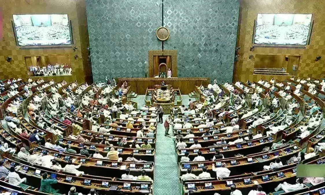 लोकसभा में जम्मू-कश्मीर लोकल बॉडीज बिल पास, डीएमके सांसद के बयान पर हंगामा