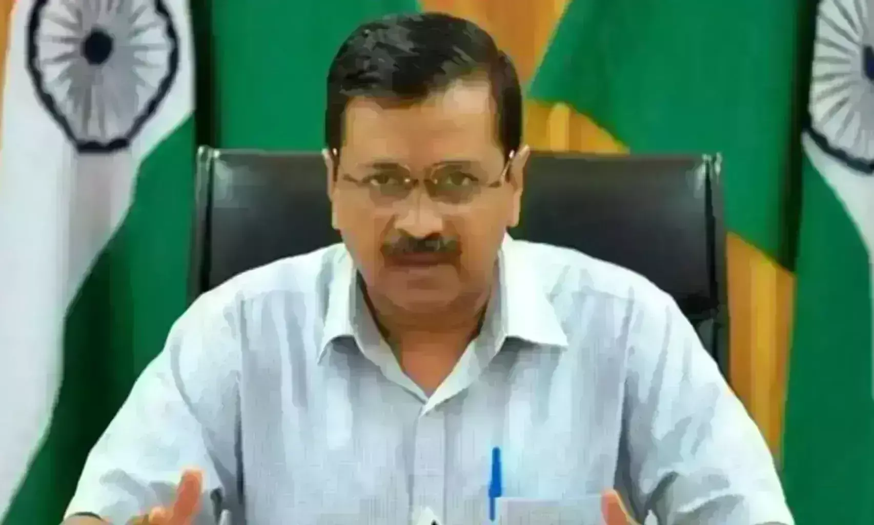 अरविंद केजरीवाल की बढ़ी मुश्किल, ED की शिकायत पर कोर्ट ने भेजा समन अरविंद केजरीवाल की बढ़ी मुश्किल, ED की शिकायत पर कोर्ट ने भेजा समन