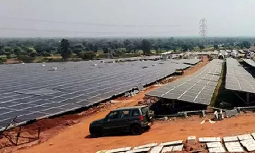 छत्तीसगढ़ के राजनांदगांव में देश का पहला सबसे बड़ा सौर ऊर्जा संयंत्र स्थापित छत्तीसगढ़ के राजनांदगांव में देश का पहला सबसे बड़ा सौर ऊर्जा संयंत्र स्थापित