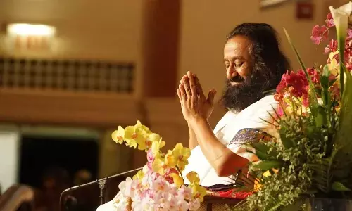 गुरुदेव श्री श्री रविशंकर ने की अपील,किसानों की आत्महत्या को तुरंत होगा रोकना गुरुदेव श्री श्री रविशंकर ने की अपील,किसानों की आत्महत्या को तुरंत होगा रोकना