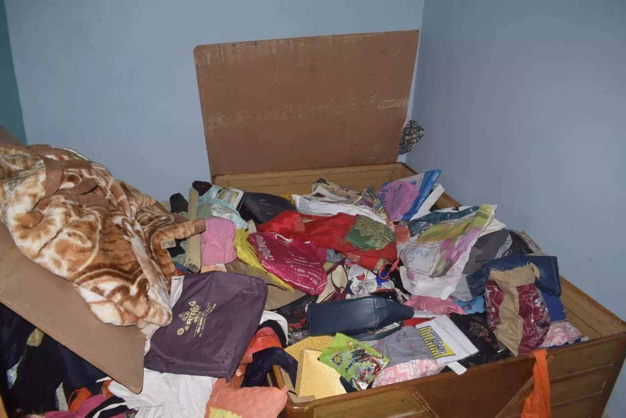 रिटायर्ड फौजी के सूने घर में चोरी ,20 लाख का सोना-चांदी पार