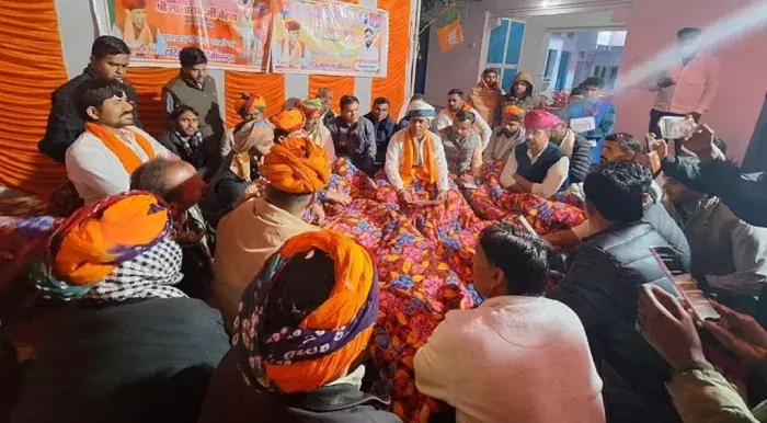 विधायक लालाराम बैरवा ने अरवड़ गांव में लगाई चौपाल, किसानों की समस्याएं सुनीं विधायक लालाराम बैरवा ने अरवड़ गांव में लगाई चौपाल, किसानों की समस्याएं सुनीं