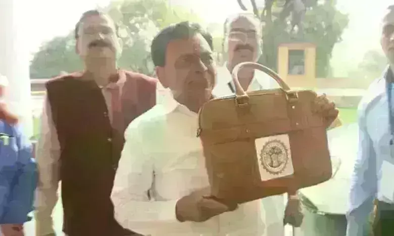 मप्र में वित्त मंत्री देवड़ा ने पेश किया मोहन यादव सरकार का पहला बजट, जानिए किस वर्ग को क्या दिया ?