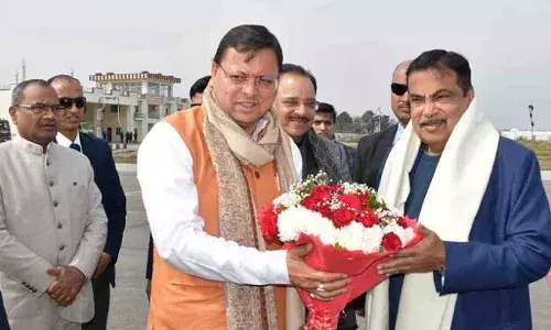 केंद्रीय मंत्री गडकरी उत्तराखंड के दौरे पर, सीएम धामी ने किया स्वागत