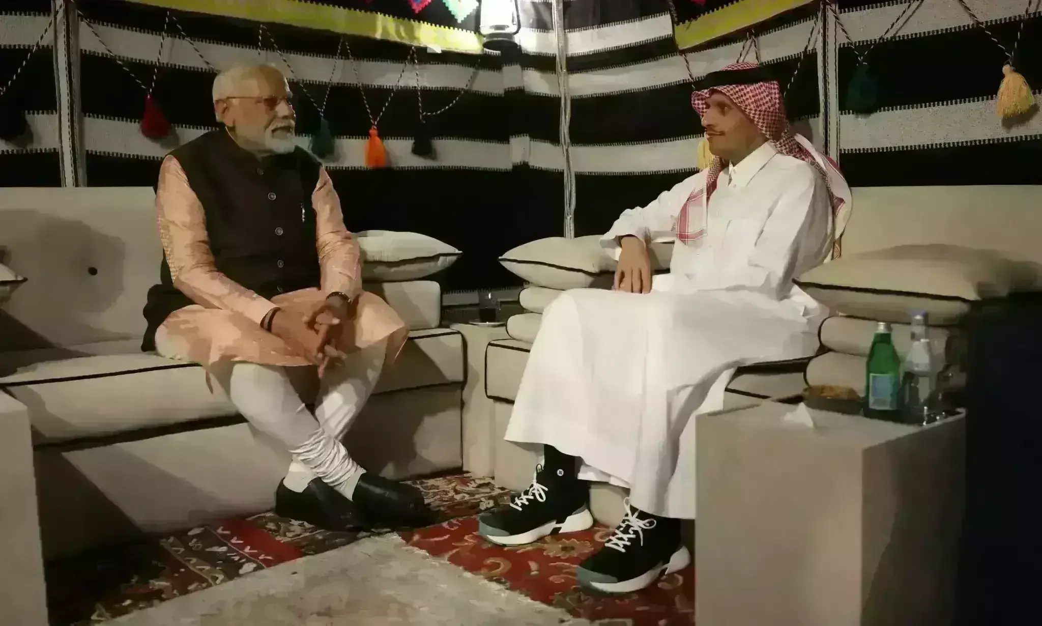 प्रधानमंत्री मोदी ने कतर के पीएम से की मुलाकात, द्विपक्षीय सहयोग बढ़ाने पर चर्चा प्रधानमंत्री मोदी ने कतर के पीएम से की मुलाकात, द्विपक्षीय सहयोग बढ़ाने पर चर्चा