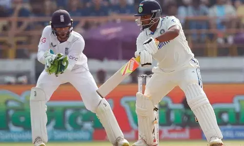 सरफराज खान ने भारत के लिए टेस्ट डेब्यू में संयुक्त रूप से दूसरा सबसे तेज अर्धशतक लगाया सरफराज खान ने भारत के लिए टेस्ट डेब्यू में संयुक्त रूप से दूसरा सबसे तेज अर्धशतक लगाया