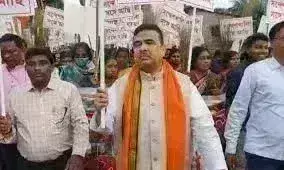 भाजपा प्रतिनिधिमंडल को संदेशखाली जाने से रोका, राज्यपाल से शिकायत, दिनभर हंगामा भाजपा प्रतिनिधिमंडल को संदेशखाली जाने से रोका, राज्यपाल से शिकायत, दिनभर हंगामा