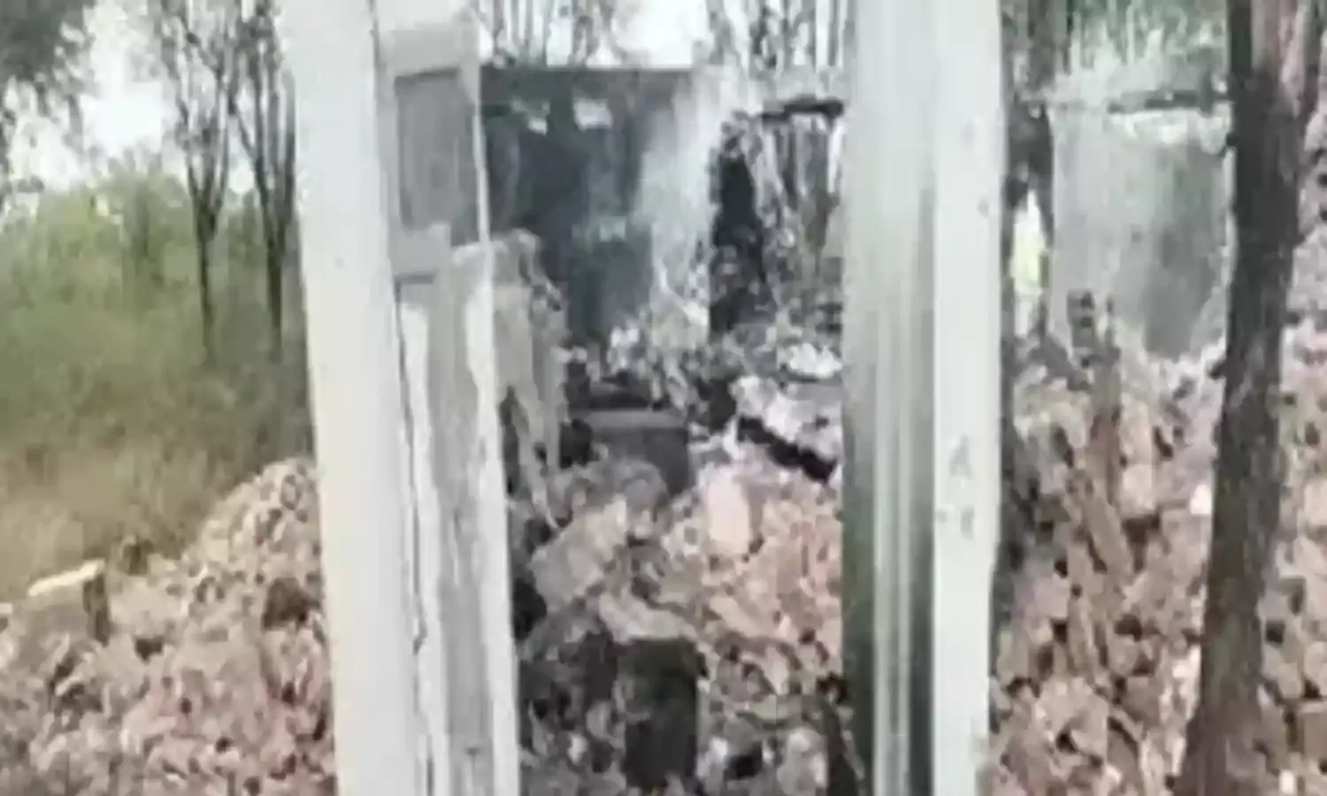 तमिलनाडु की पटाखा फैक्ट्री में भीषण विस्फोट, हादसे में 9 लोगों की मौत, कई घायल तमिलनाडु की पटाखा फैक्ट्री में भीषण विस्फोट, हादसे में 9 लोगों की मौत, कई घायल