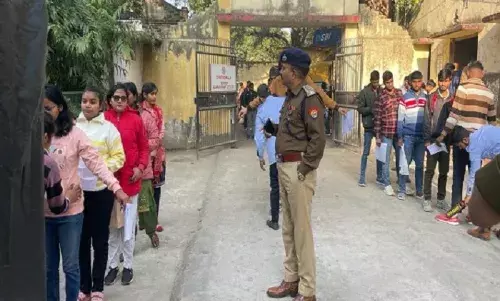 पुलिस भर्ती परीक्षा शुरू, शांतिपूर्ण कराने के लिए एसटीएफ की टीमें तैनात