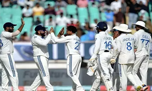 भारतीय टीम की टेस्ट सबसे बड़ी जीत, तीसरे टेस्ट में इंग्लैंड को 434 रन से हराया भारतीय टीम की टेस्ट सबसे बड़ी जीत, तीसरे टेस्ट में इंग्लैंड को 434 रन से हराया