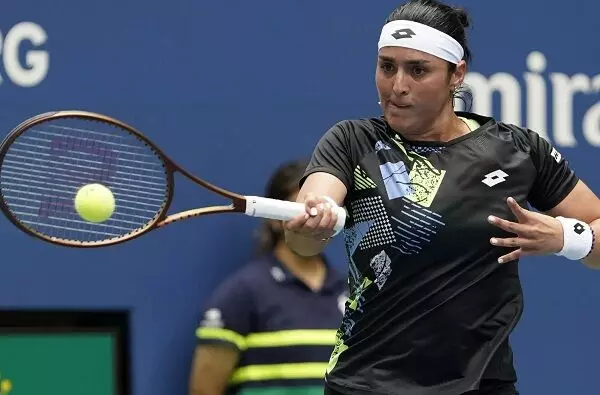 घुटने की चोट के कारण दुबई ओपन टेनिस चैंपियनशिप से हटीं ओन्स जाबेउर