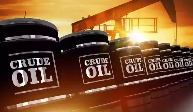 कच्चा तेल 83 डॉलर प्रति बैरल के करीब, पेट्रोल-डीजल की कीमतें स्थिर