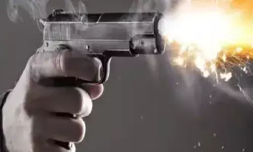 अमेरिका में गोलीबारी में दो अधिकारियों समेत तीन की मौत