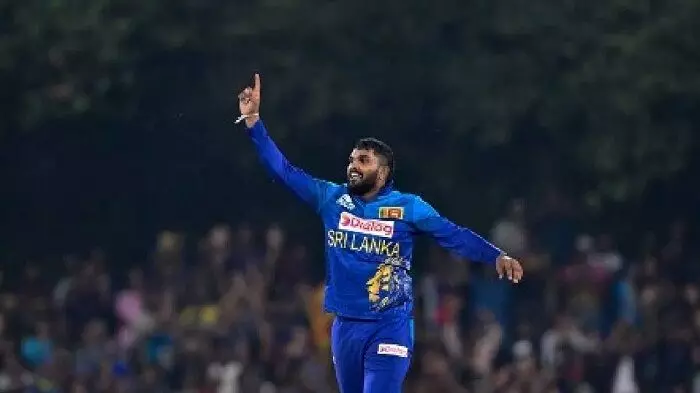 श्रीलंका के वानिंदु हसरंगा ने अंतरराष्‍ट्रीय टी-20 मैच में 100 विकेट लेकर लसिथ मलिंगा को पीछे छोड़ा