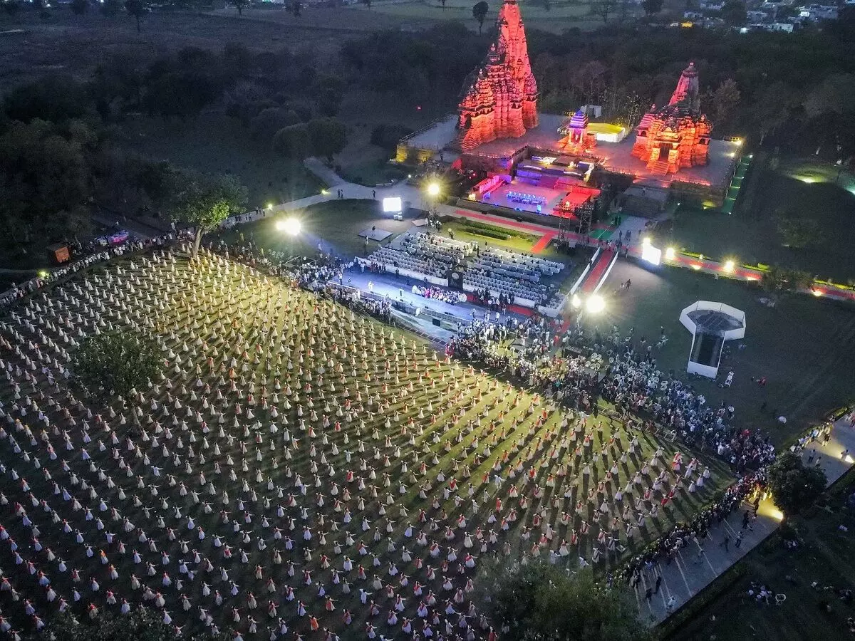 खजुराहो नृत्य समारोहः राग बसंत की लय पर बना गिनीज वर्ल्ड रिकॉर्ड