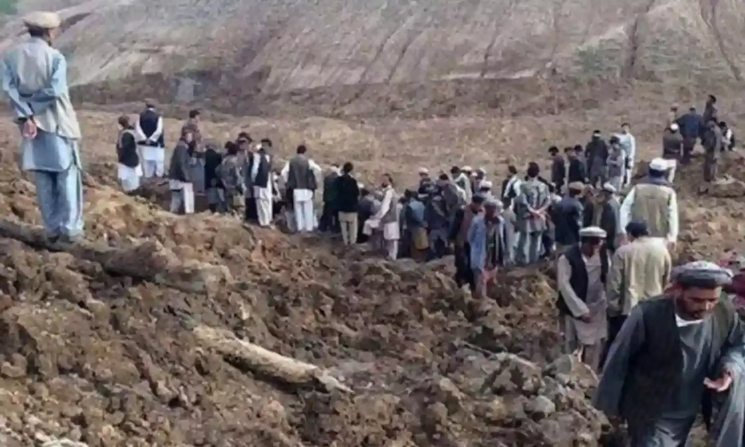 अफगानिस्तान में लैडस्‍लाइड से मची मारी तबाही, 25 की मौत, मलबे में 30 लोग दबे होने का अनुमान