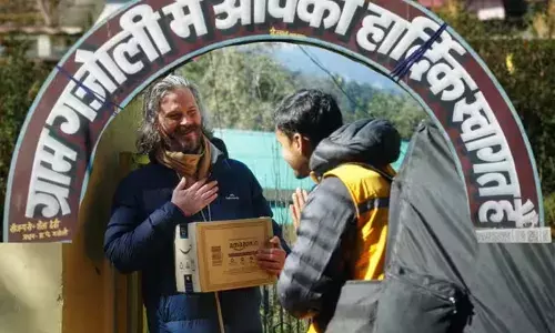 उत्तराखंड के सुदूर गांव गजोली में ई-कॉमर्स कंपनी अमेजन ने शुरु की डिलीवरी सर्विस उत्तराखंड के सुदूर गांव गजोली में ई-कॉमर्स कंपनी अमेजन ने शुरु की डिलीवरी सर्विस