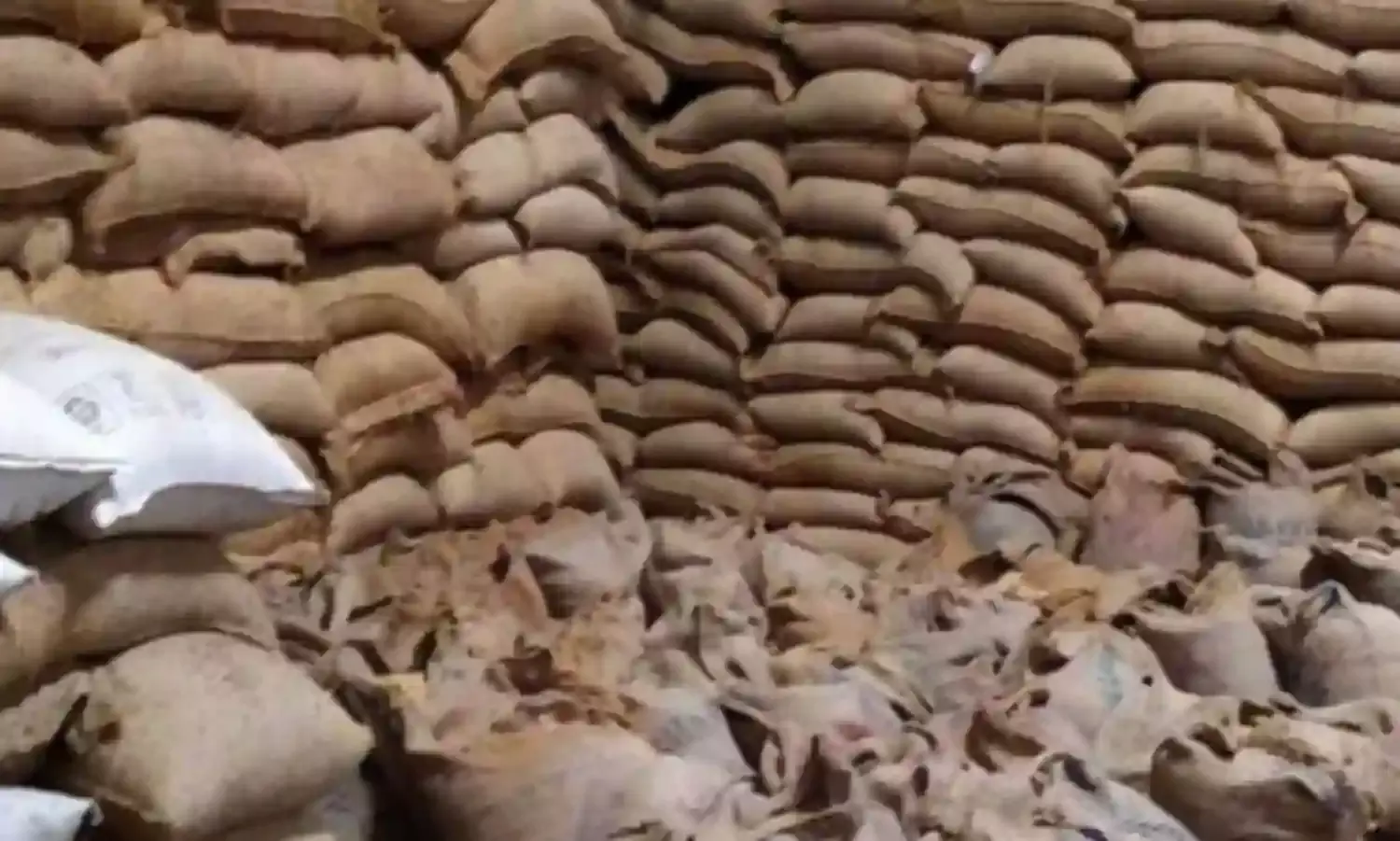 मध्य प्रदेश के 176 गोदामों को किया गया ब्लैक लिस्टेड मध्य प्रदेश के 176 गोदामों को किया गया ब्लैक लिस्टेड