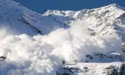 जम्‍मू में भूस्खलन से बनिहाल में फंसे राजस्थान के कई छात्र, सेना ने सुरक्षित निकाला