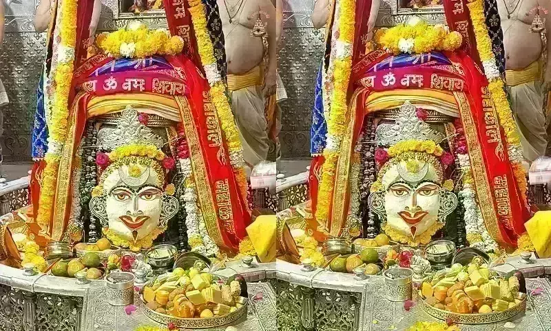 फलों के रस से हुआ बाबा महाकाल का अभिषेक, रजत चंद्र से हुआ श्रृंगार फलों के रस से हुआ बाबा महाकाल का अभिषेक, रजत चंद्र से हुआ श्रृंगार