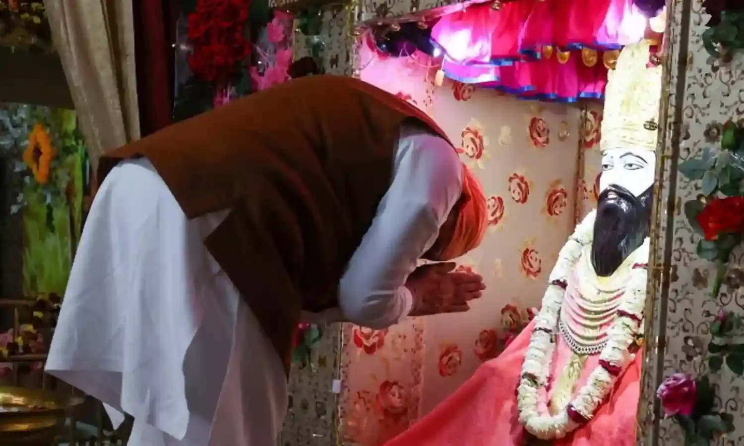 देश में संत रविदास जयंती मनाई, राष्‍ट्रपति ने दी बधाई, प्रधानमंत्री मोदी ने प्रतिमा का अनावरण किया