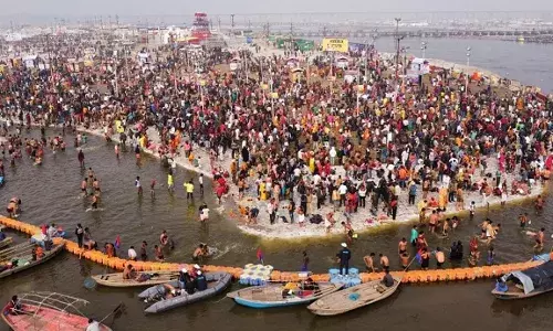 प्रयागराज के संगम तट पर माघ पूर्णिमा स्नान के लिए आस्था का सैलाब