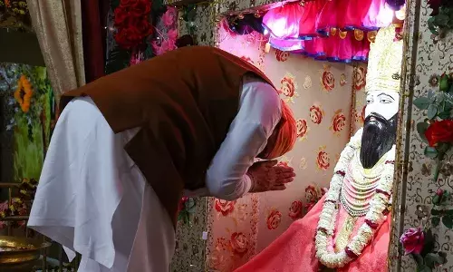 देश में संत रविदास जयंती मनाई, राष्‍ट्रपति ने दी बधाई, प्रधानमंत्री मोदी ने प्रतिमा का अनावरण किया